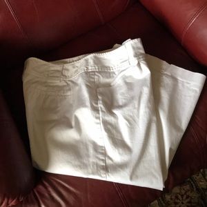 WHBM White Capri (fully lined)